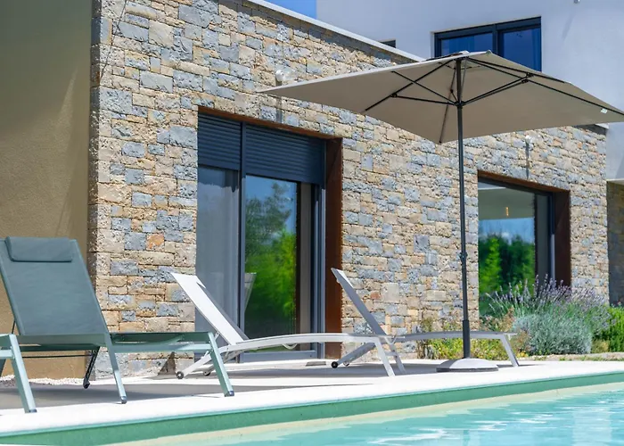 Villa Zen - With Pool & Close To The Sea