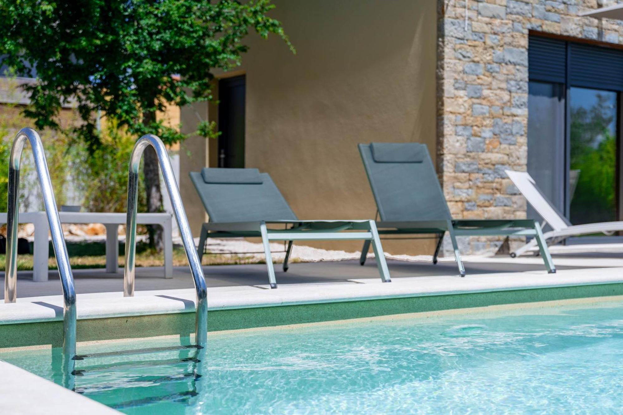 Zen - With Pool & Close To The Sea